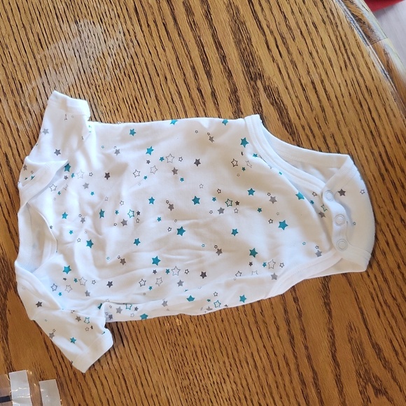 Bundle of baby boys clothes - Picture 2 of 6